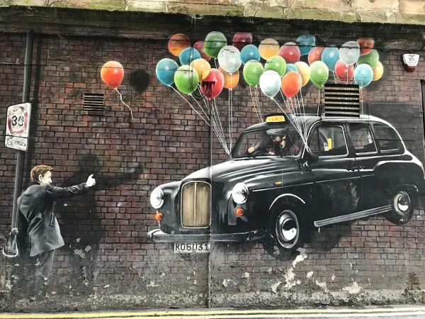 Glasgow — flights from €18